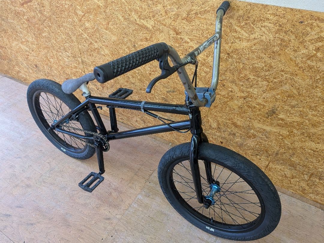 BMX suburosa 完成車　top20.8 モデル不明