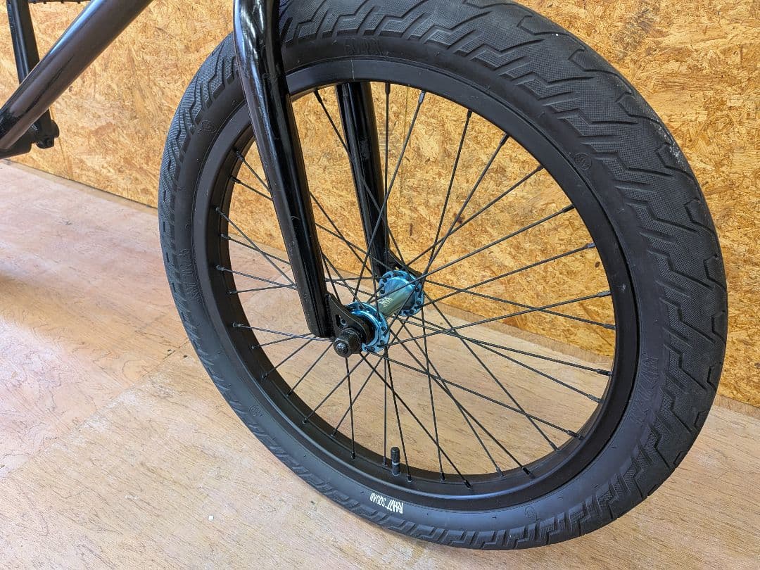 BMX suburosa 完成車　top20.8 モデル不明