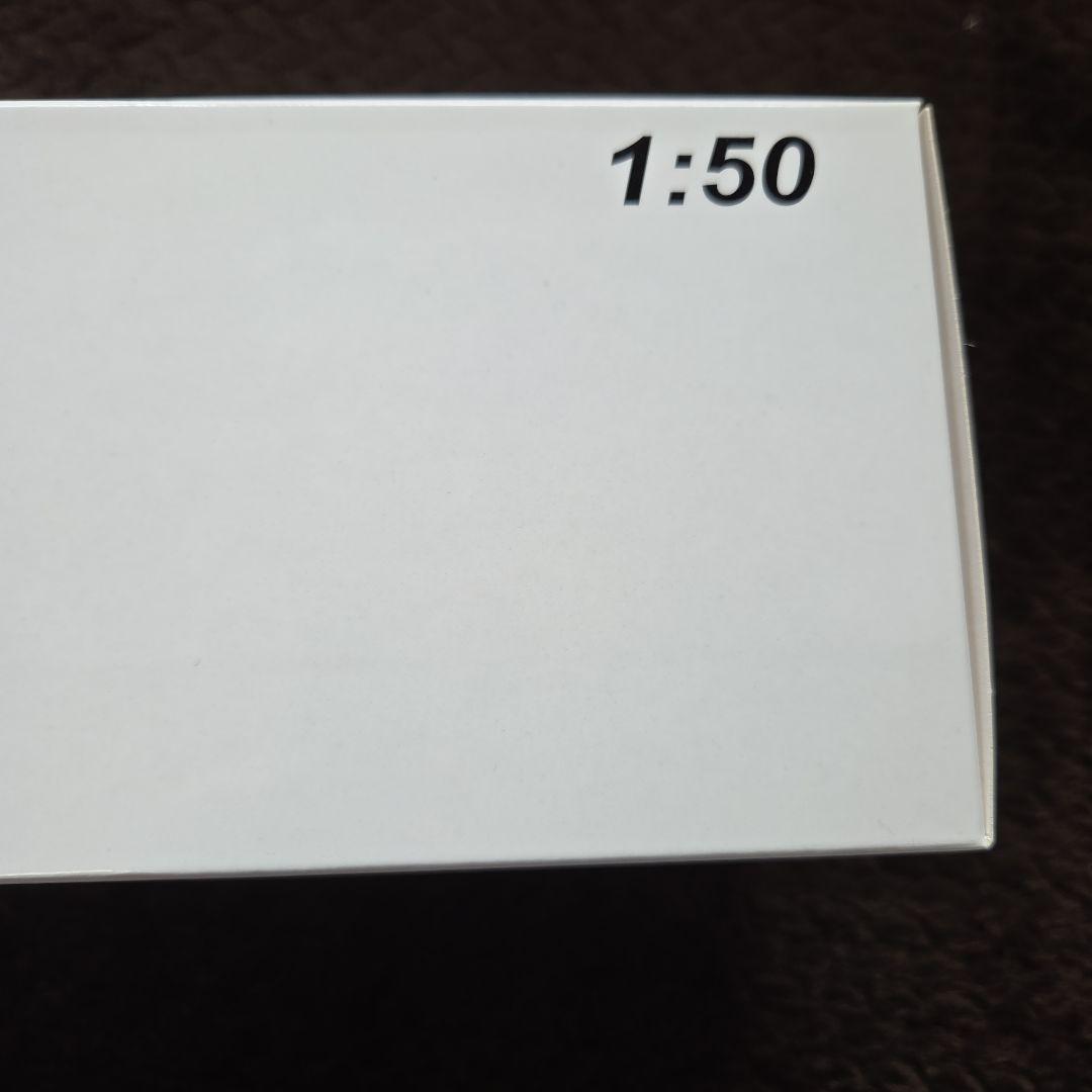 UDトラックス Quester 1/50スケールモデル