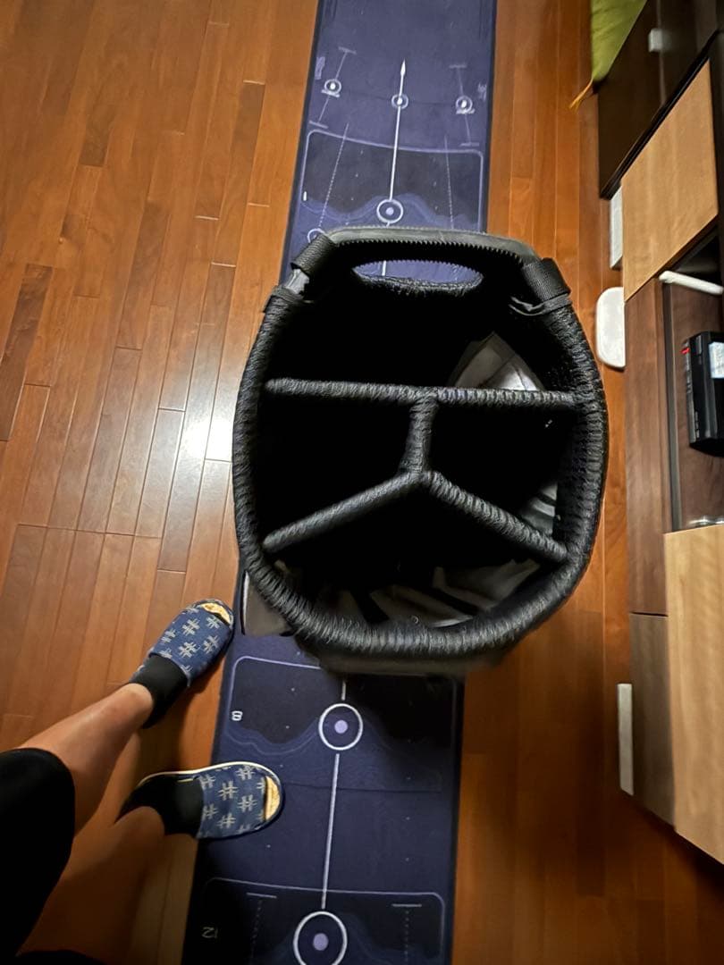 本物　サークルT キャディーバック、メンバー限定アイアン、パターカバー等