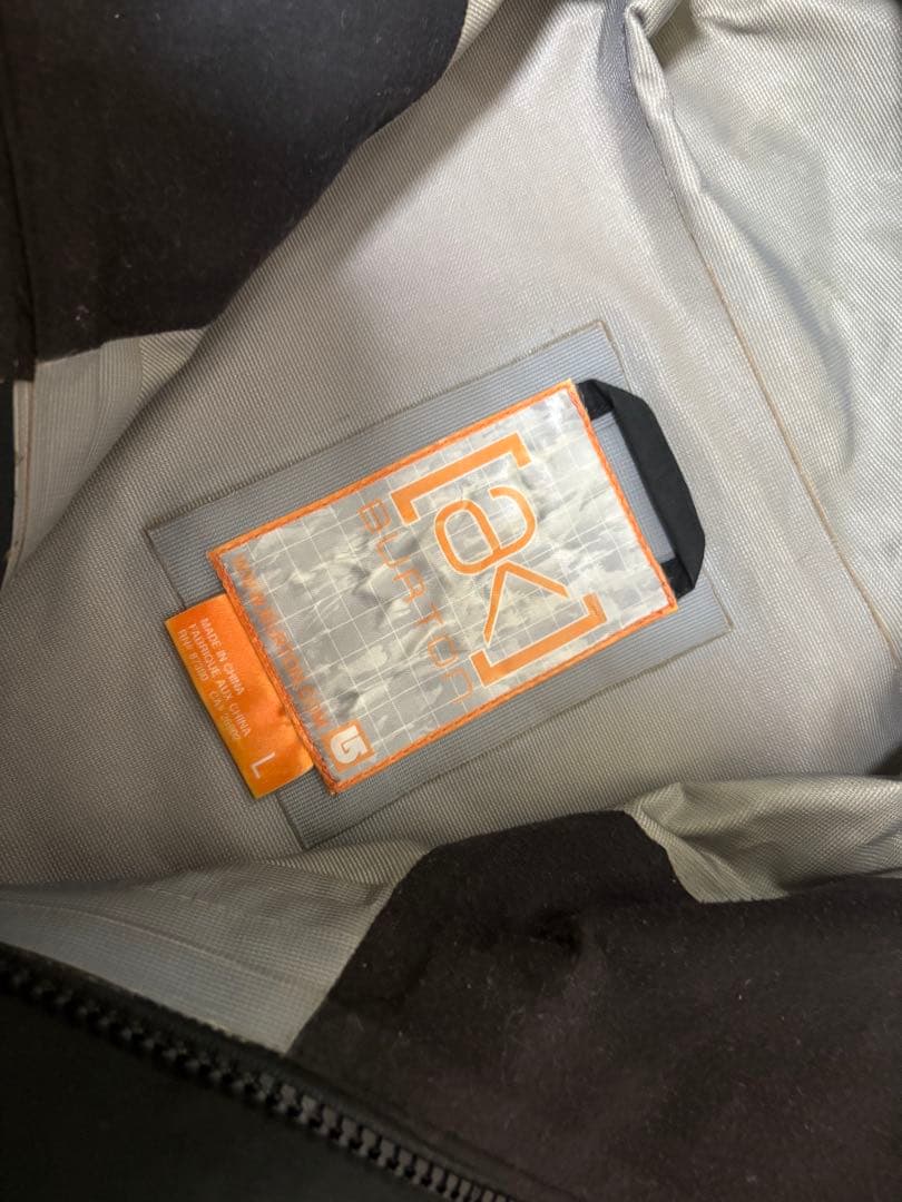 訳あり　BURTON AK 3L CONTINUUM 黒　L ウェア　ジャケット