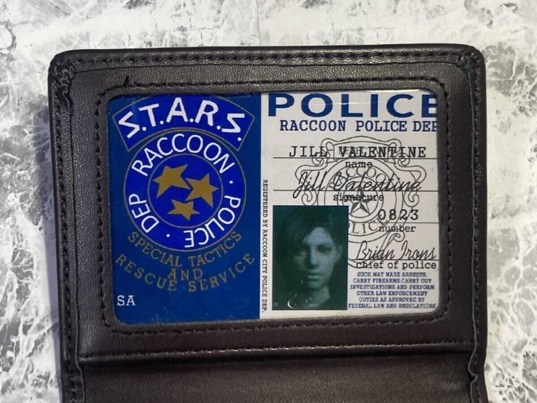 「バイオハザード　ジル・バレンタインの警察手帳　ブラウン」jo-db