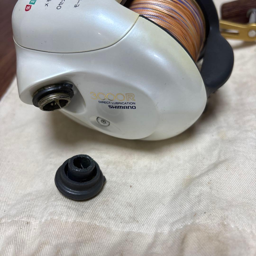 リール SHIMANO 3000R