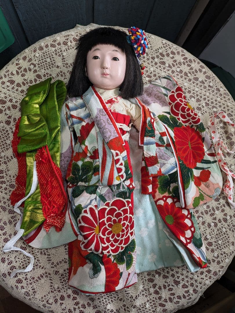 市松人形　銘有り春水 42cm位 難あり顔にライン状の極細いひび割れ　昭和初期