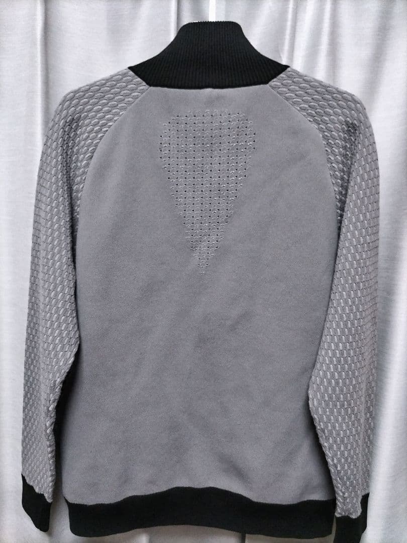 デサントゴルフ　スマートパディング　ニットジャケット　中綿ジャケット　グレー