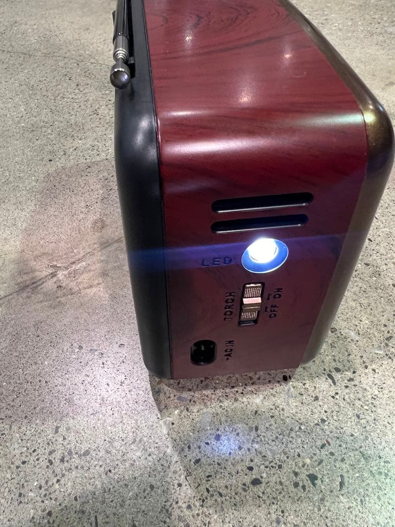 福袋　US直輸入短波SW/FM/AMフォールアウトラジオ Vault Boy付