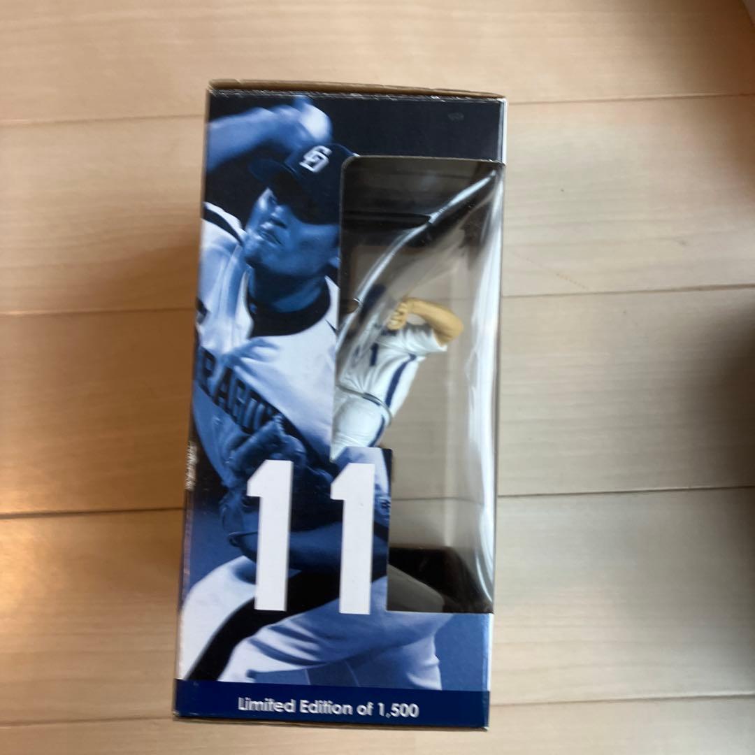 ヤクルトスワローズ 古田敦也　引退記念フィギュア　中日　川上選手 フィギュア