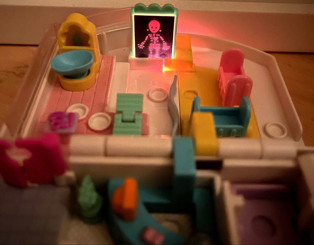 ポーリーポケット polly pocketライトアップ 赤ちゃん病院 点灯OK