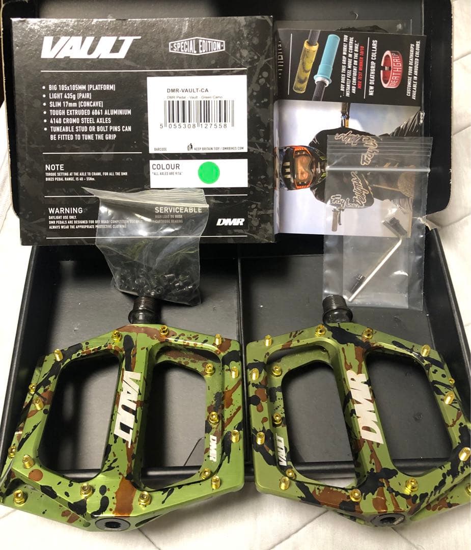 DMR BIKES VAULT V2 liquid camo green ペダル