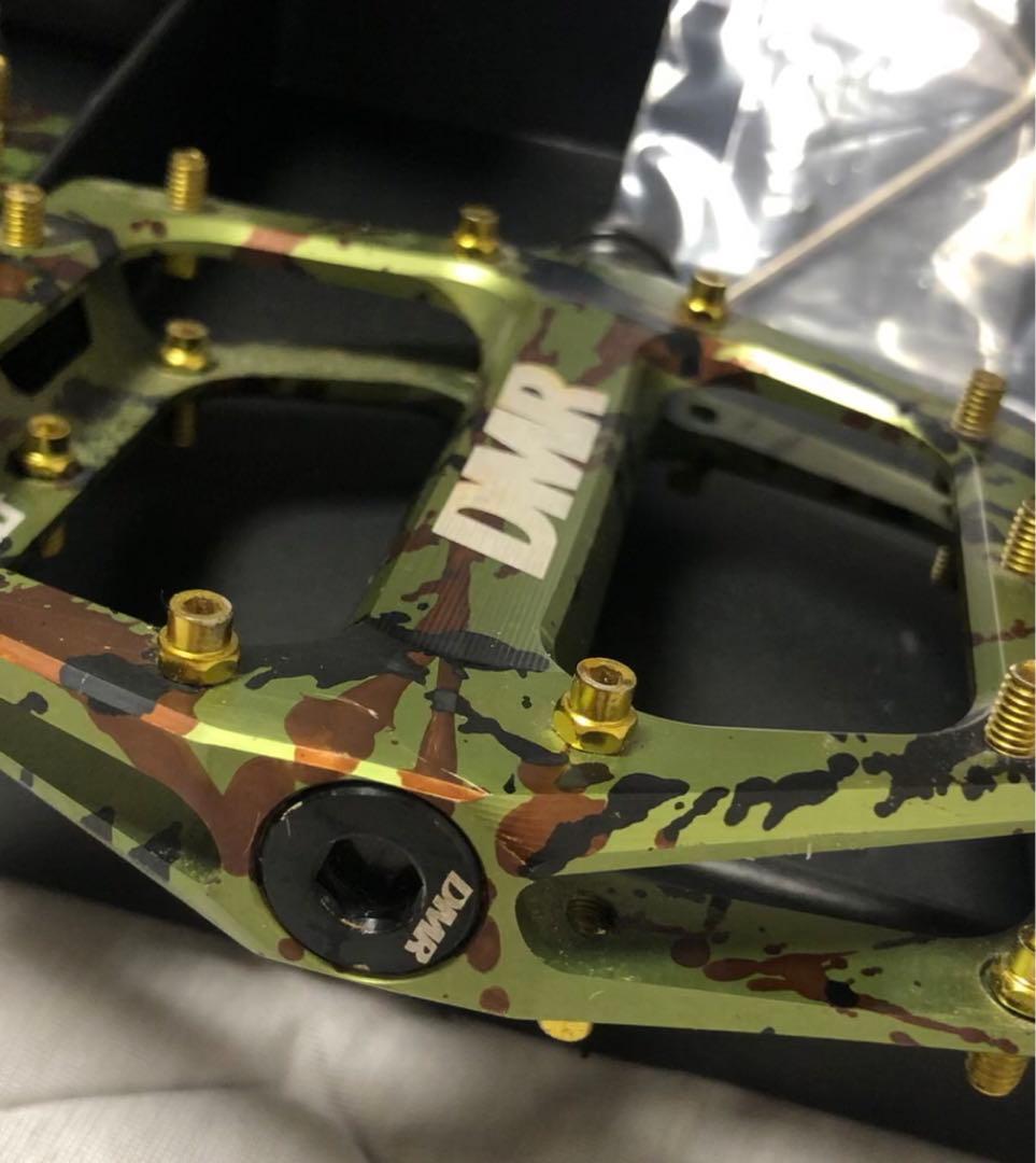 DMR BIKES VAULT V2 liquid camo green ペダル