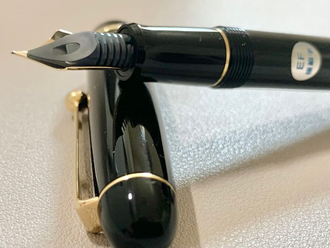 パイロット PILOT カスタム74 EF 極細　黒 ブラック