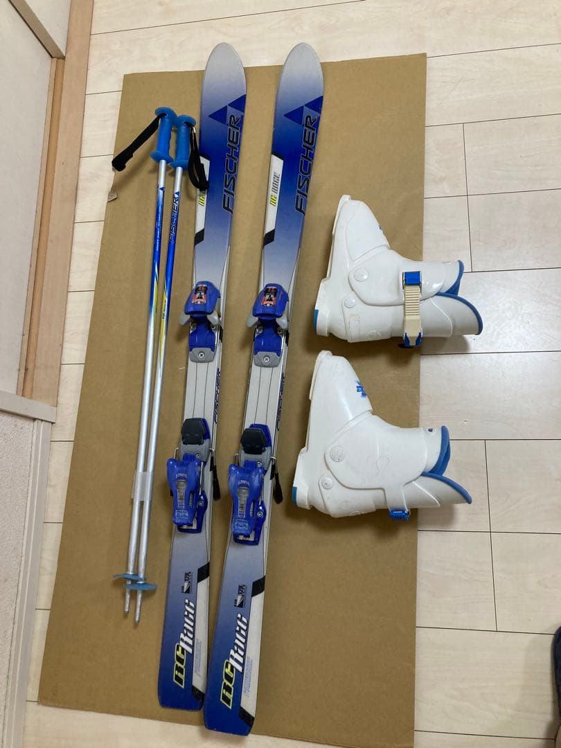 Fischer　ジュニア用　スキー板128cm ブーツ23cm ストック95cm