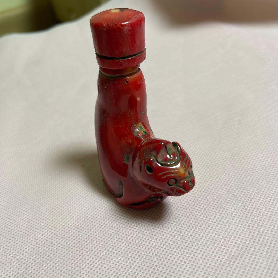 値下げ　虎彫刻　珊瑚風彫　鼻煙壺 ？　山珊瑚？　希少　アンテーク