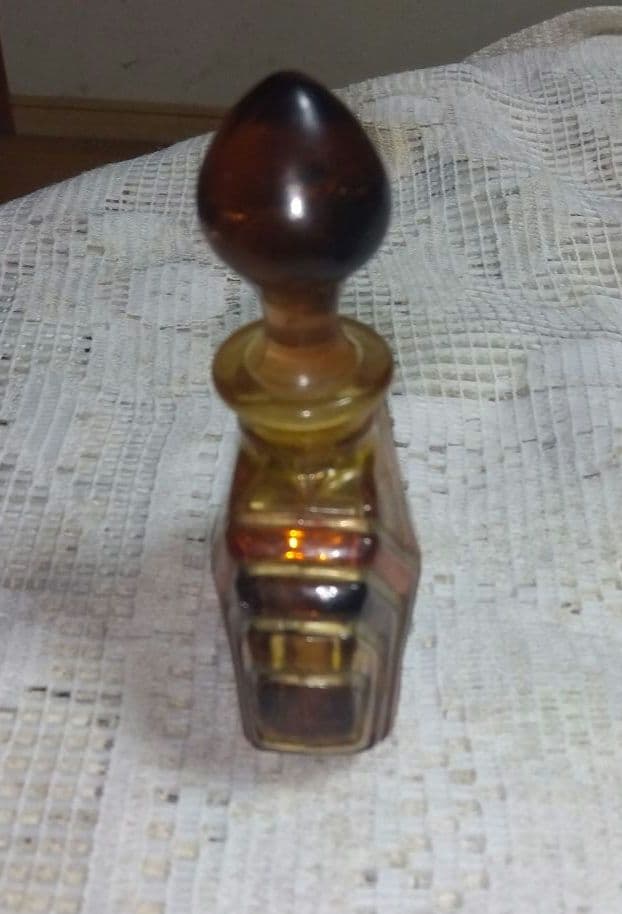 アールデコ様式金色の線で装飾された香水瓶(新品未使用)