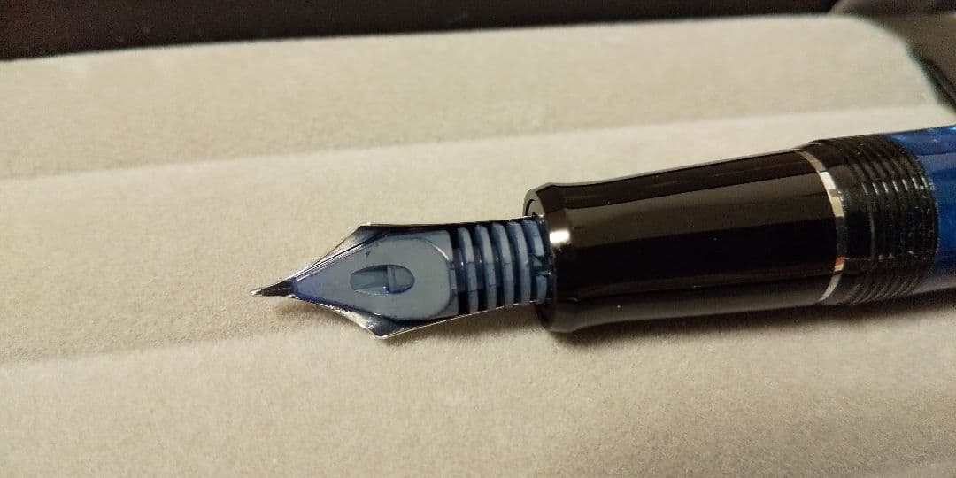 パイロット　レガンス青F（ペン先調整済）