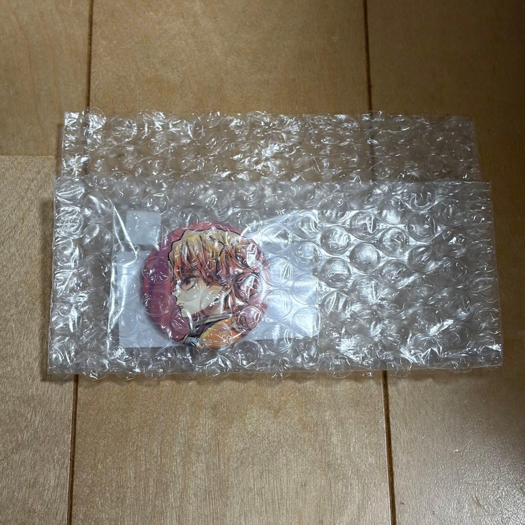 我妻善逸 ビックアクリルスタンド 缶バッジ