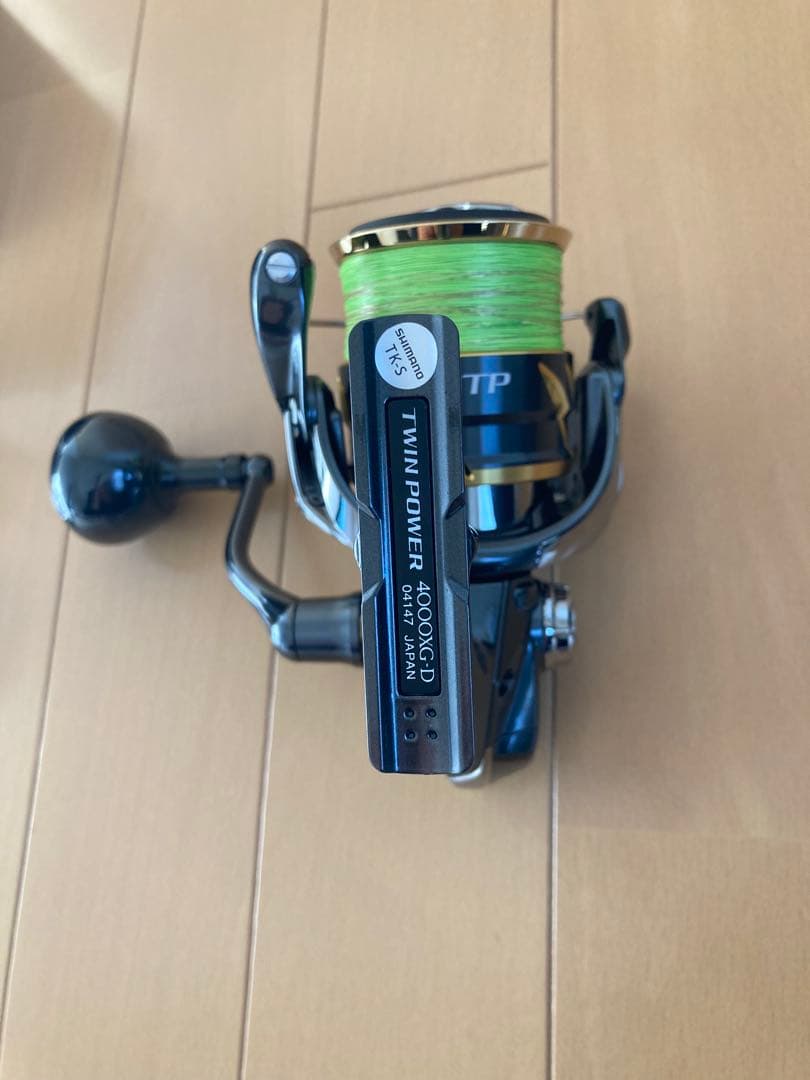 20ツインパワー4000XG スピニングリール