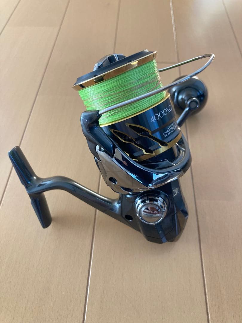 20ツインパワー4000XG スピニングリール