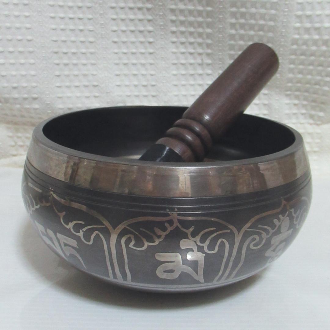 シンギングボウル(梵字) 799g ヒーリング　チャクラボウル　密教法具