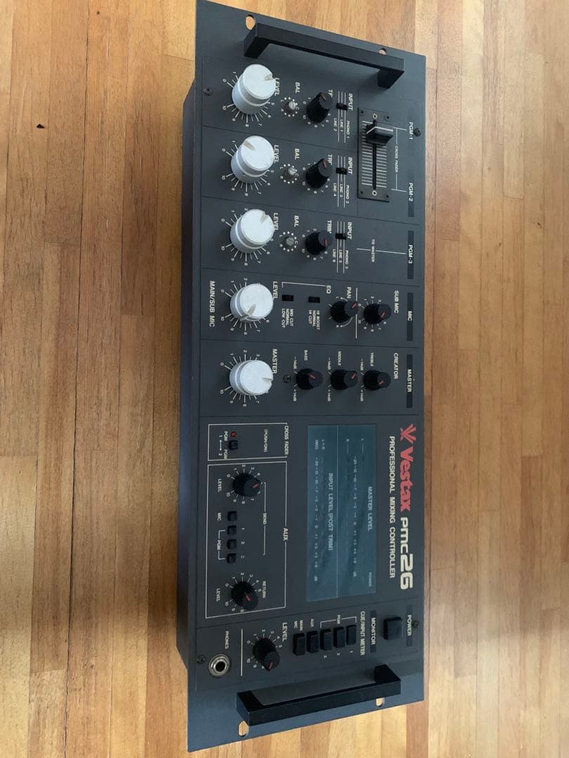 VESTAXのミキサーになります。