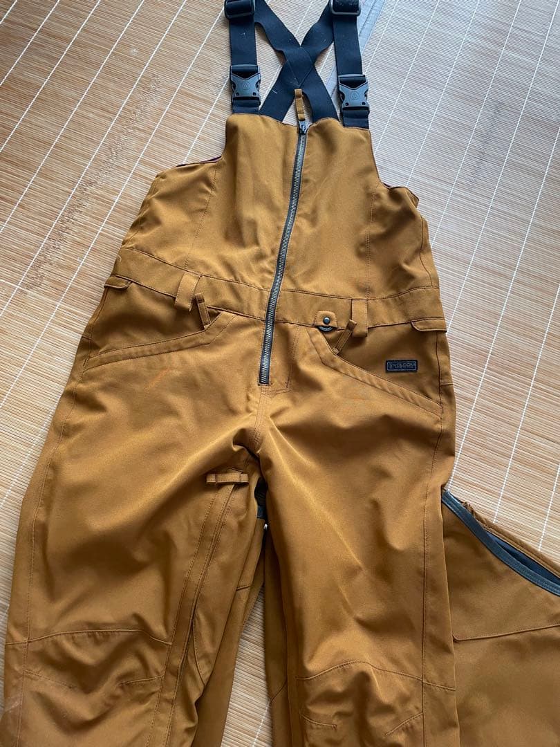 ボルコム　スノボウェア　レディース