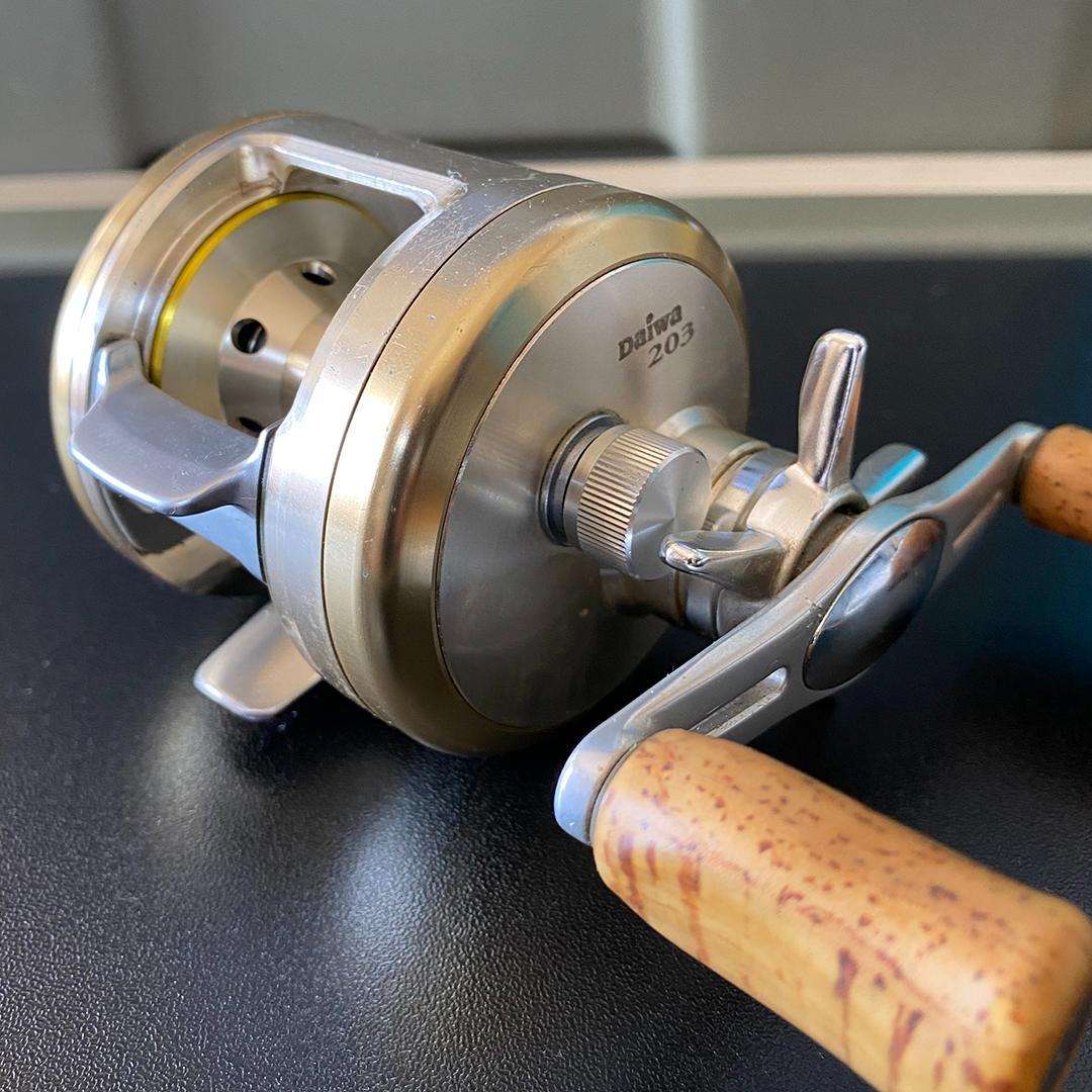 ダイワ『ミリオネア』CV-Z 203（右巻き）