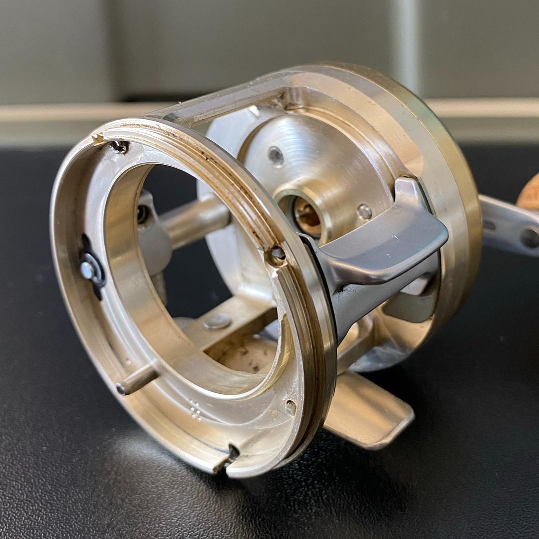 ダイワ『ミリオネア』CV-Z 203（右巻き）