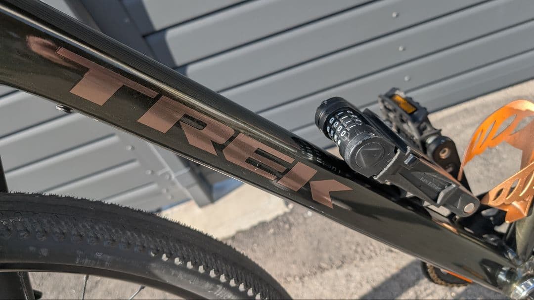 TREK DUAL SPORT 3 GEN 5　　11月25日まで値引きトレック