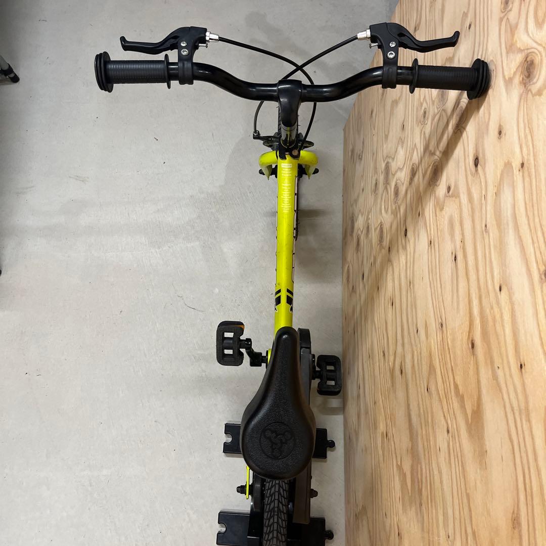 ストライダー　STRIDER 14X　イエロー　スタンド付き