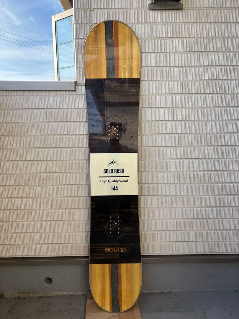 スノーボード 板　BOUND GOLD RUSH 144cm バンブー　グラトリ