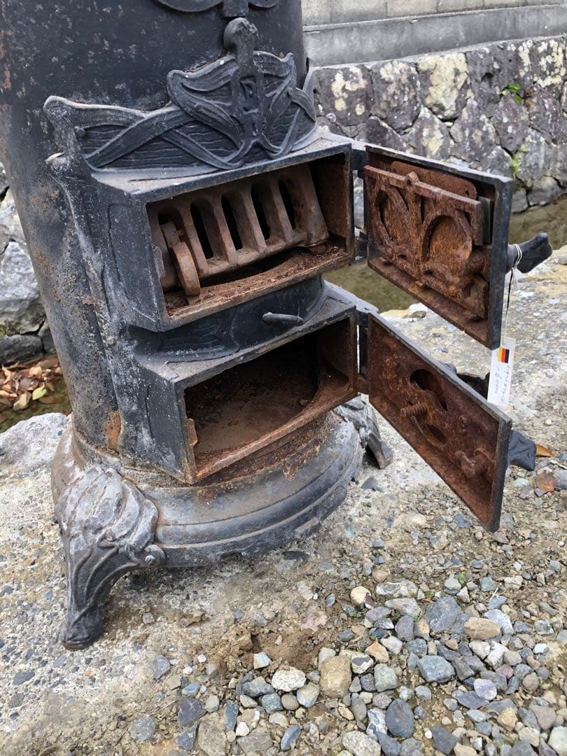 フランス　ストーブ 鋳物 鉄製 シャビー レトロ ヴィンテージ