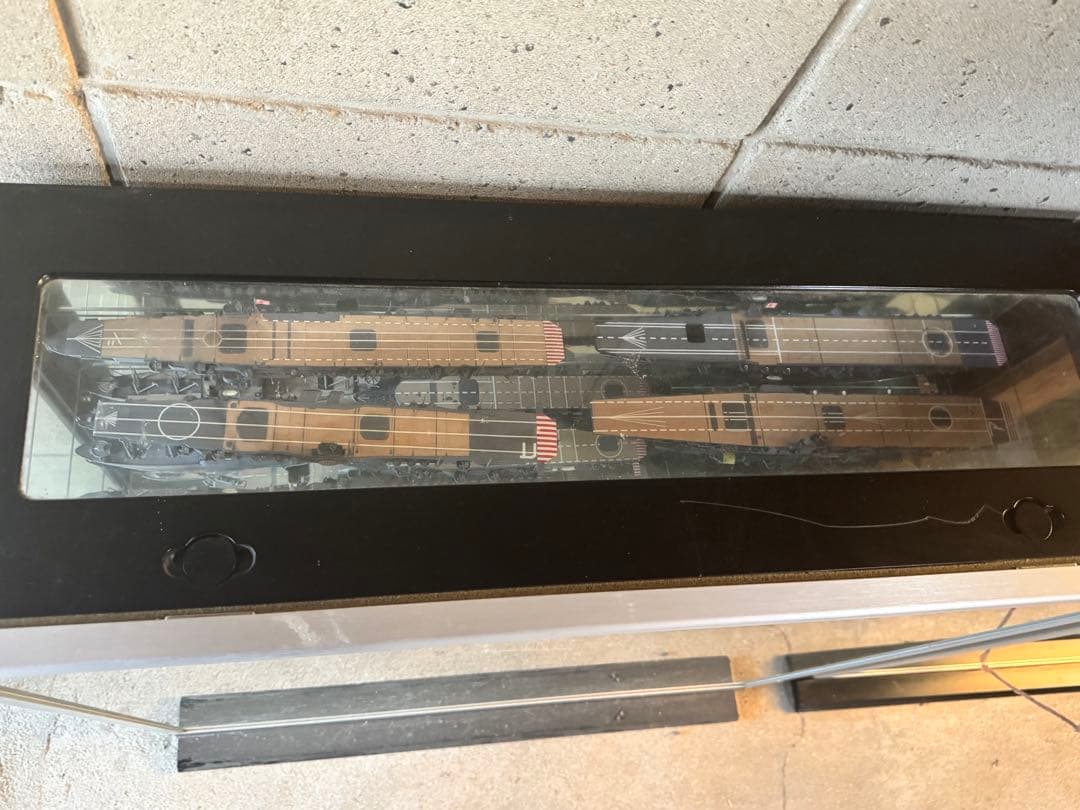 TYPE-B 戦艦、空母プラモデル　完成品　ガラスショーケース付き！