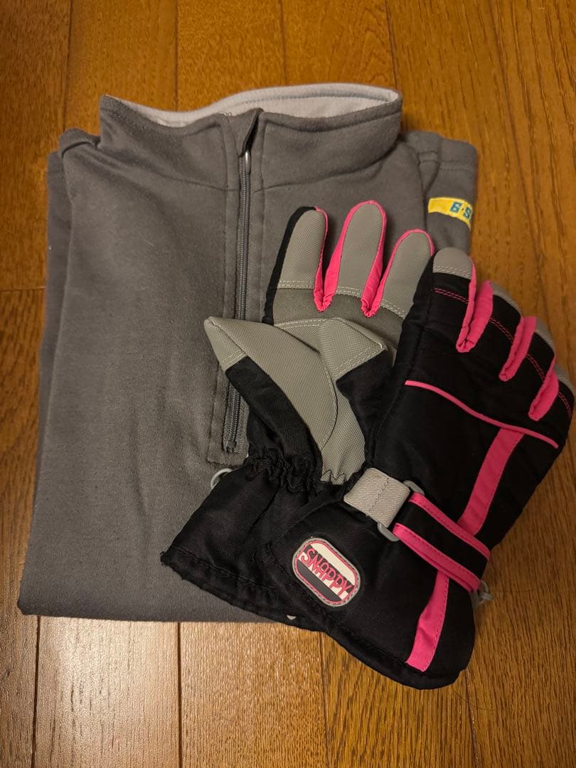 バートンウエア上下セット キッズLサイズ　手袋インナー追加