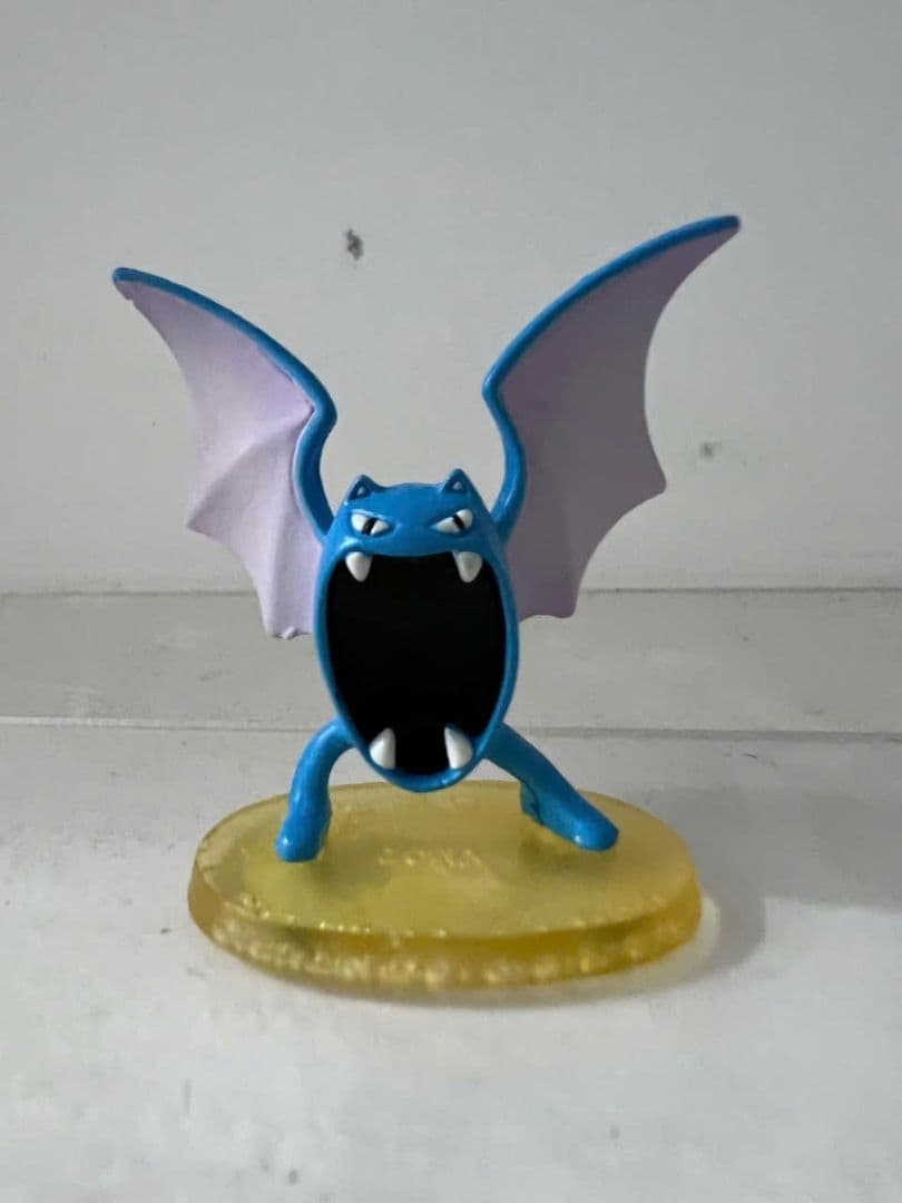 ポケモン　モンコレ　フィギュア　ゴルバット