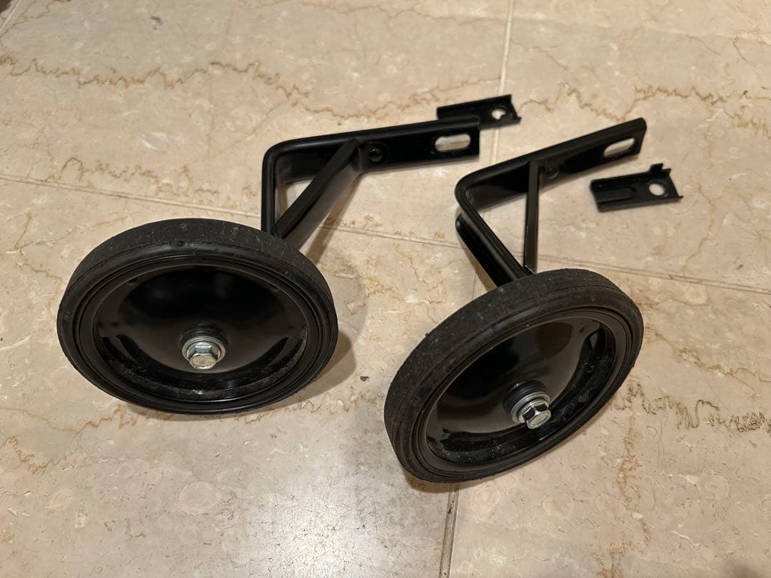 ジープ　JEEP 自転車キッズ　補助輪付き　匿名配送　中古