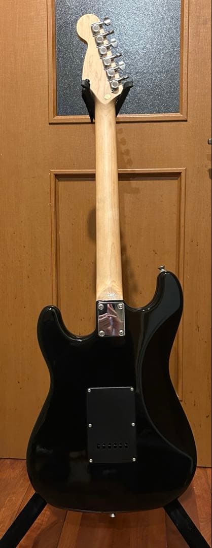 美品☆SELDER ストラトキャスター ブラック SSH 新品弦交換　アーム付き