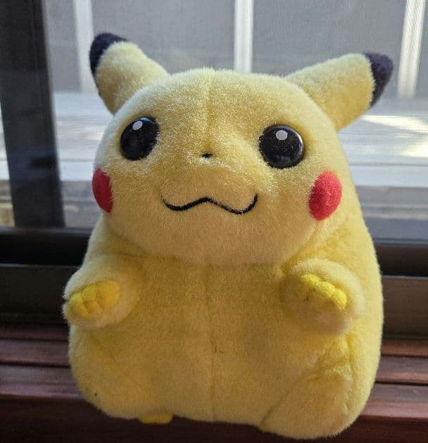 TOMY ピカチュウ　初期　ぬいぐるみ