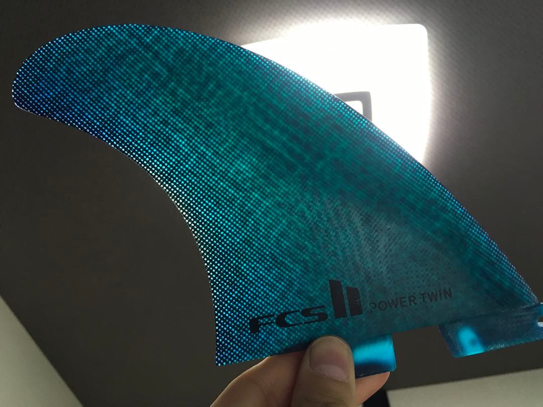 S*u様 FCS2 パワーツイン　パタゴニアラッシュガード　オークリーサーフパン