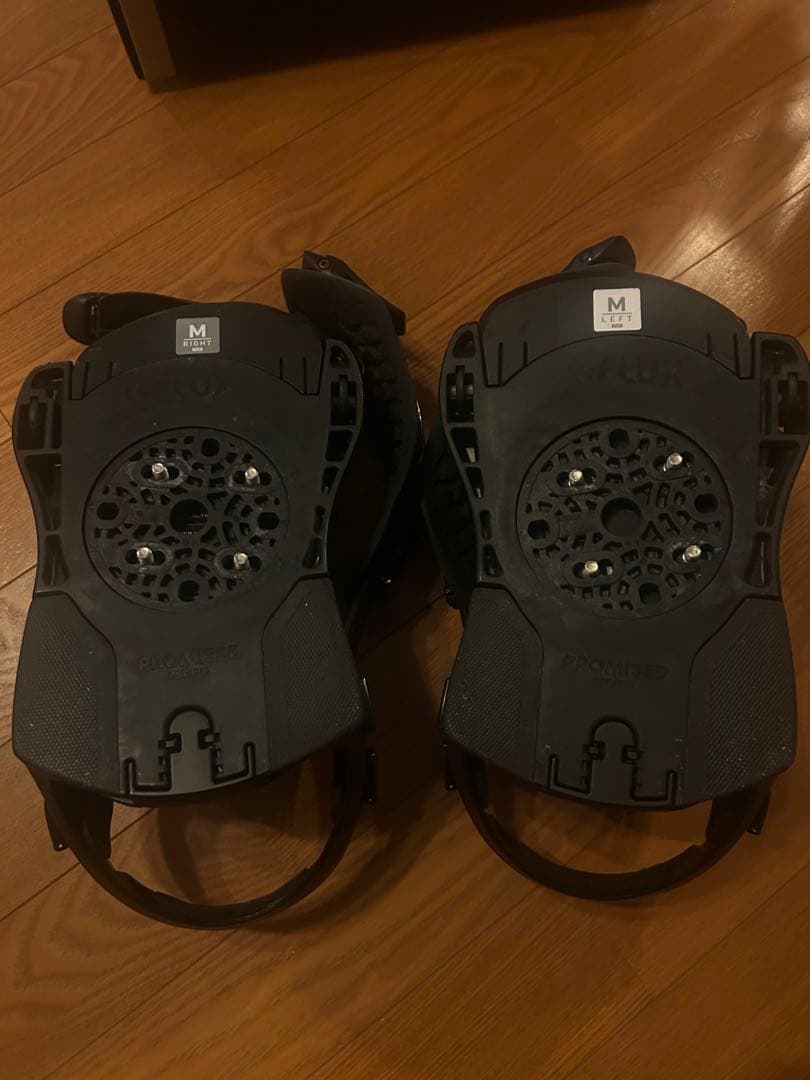 FLUX DS Mサイズ 23-24シーズンモデル