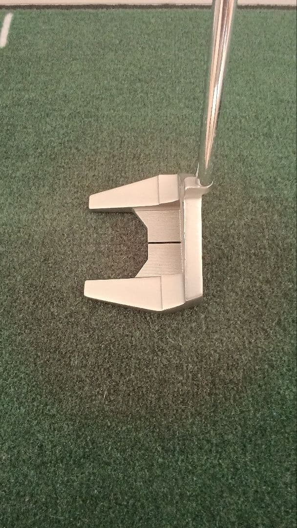 TaylorMade マレットパター ヘッドカバー付き トラス