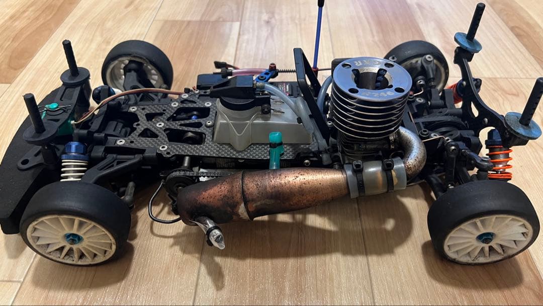 京商1/10GP V-One RRR 4WD ゴムタイヤ仕様