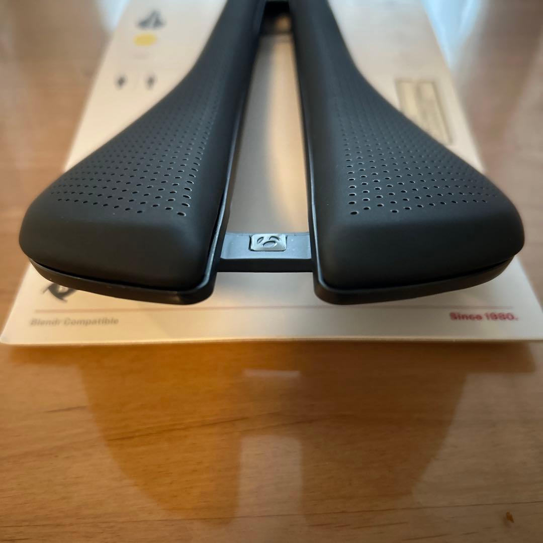 トレック ボントレガー Aeolus Elite サドル 145mm