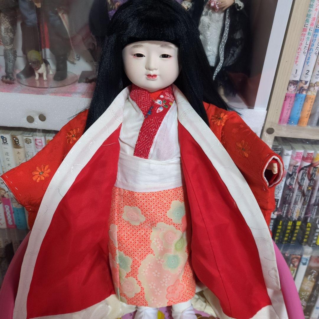 市松人形 赤い和服