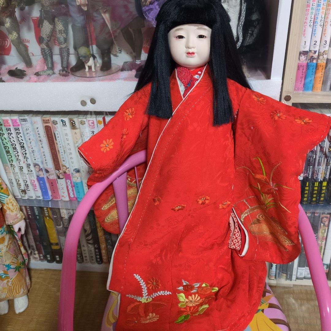 市松人形 赤い和服