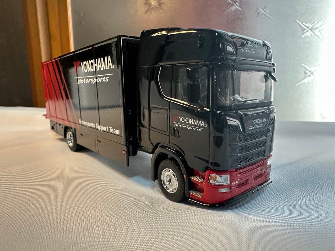 新品未使用　MC64 スカニア　ヨコハマタイヤ　1/64