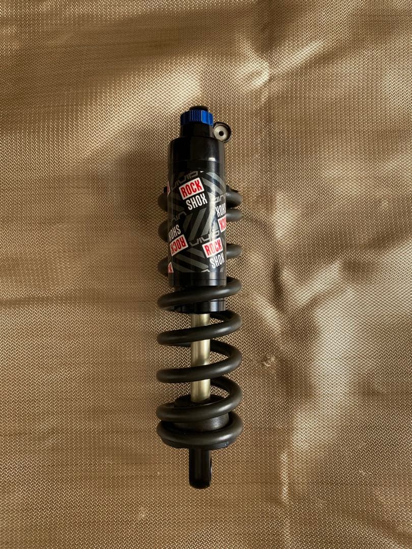 RACK SHOCK ViViD リアサスペンション