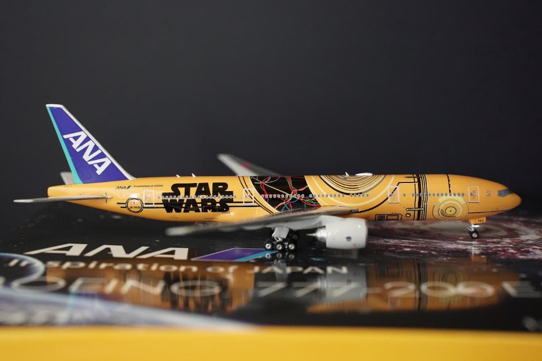 Phoenix ANA B777-200ER スター・ウォーズ塗装 JA743A