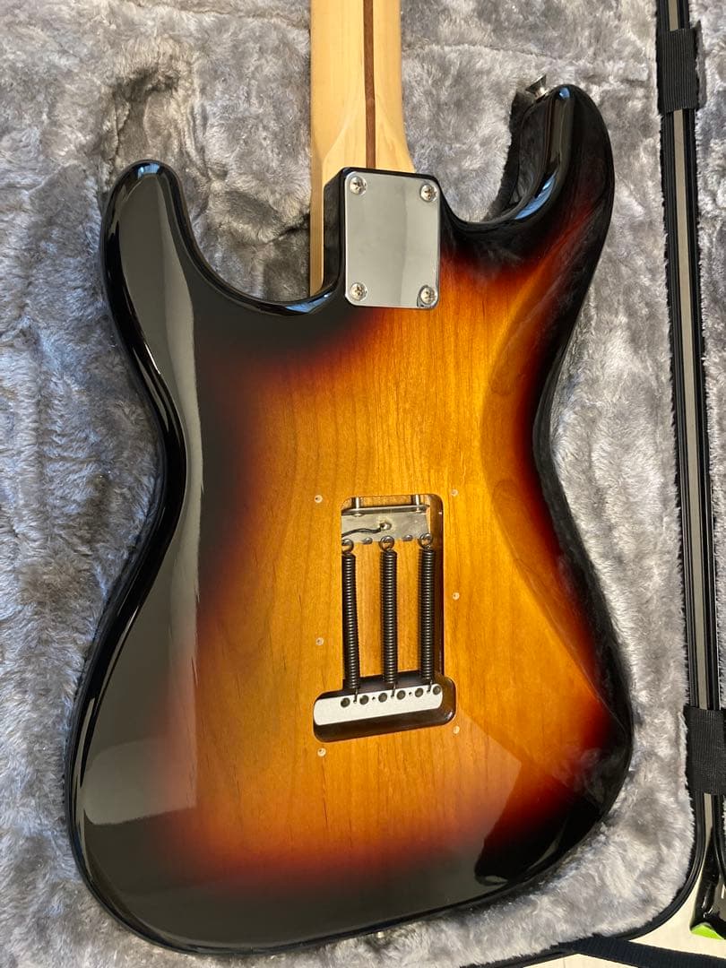 Fender Hybrid II ストラトキャスター　USAピックアップ搭載