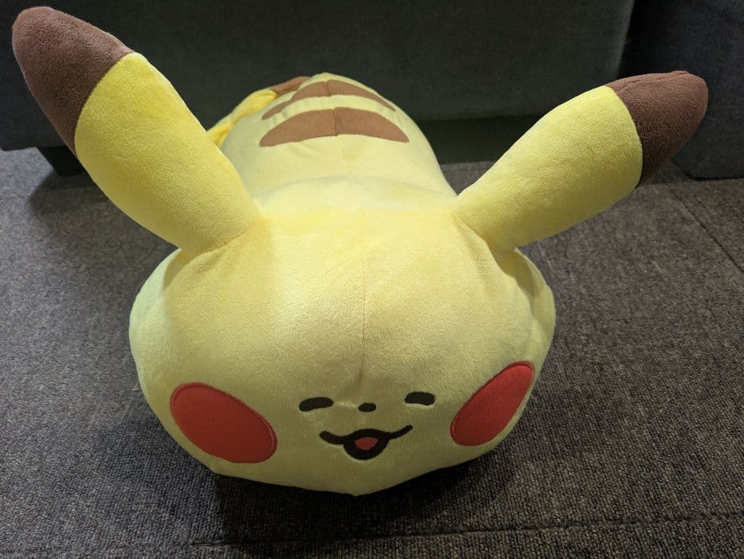 ポケモンセンター限定 yurutto カナヘイ ぬいぐるみクッション ピカチュウ