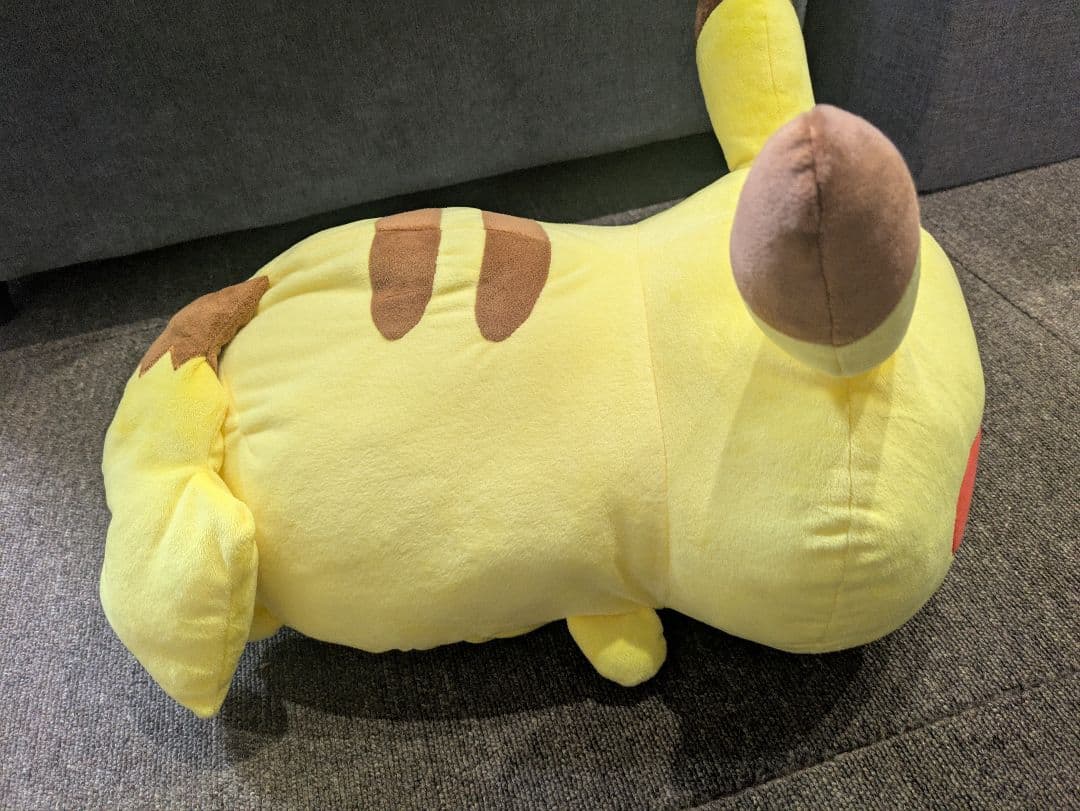 ポケモンセンター限定 yurutto カナヘイ ぬいぐるみクッション ピカチュウ